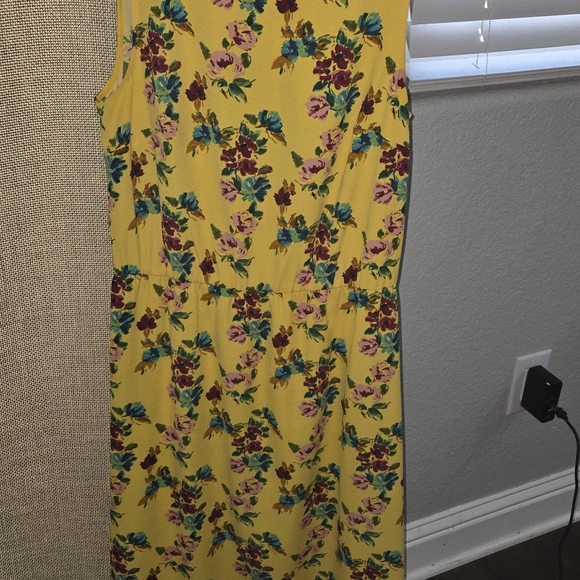 SOLD A New Day Dress - Picture 2 of 4